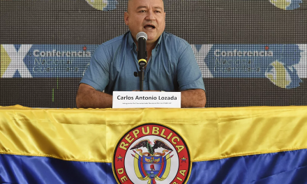 Carlos Lozada entregó a la JEP mensajes entre líderes exFarc por asesinato de Álvaro Gómez