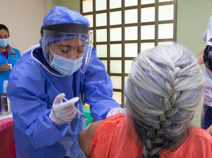 Medellín continúa con agendamiento de segundas dosis de vacuna contra el COVID-19 para mayores de 65 años