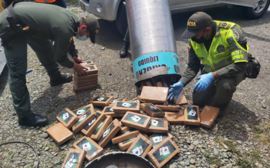 [VIDEO] Contra el narcotráfico: Descubren caleta con 300 kilos de coca al interior de balas de oxígeno