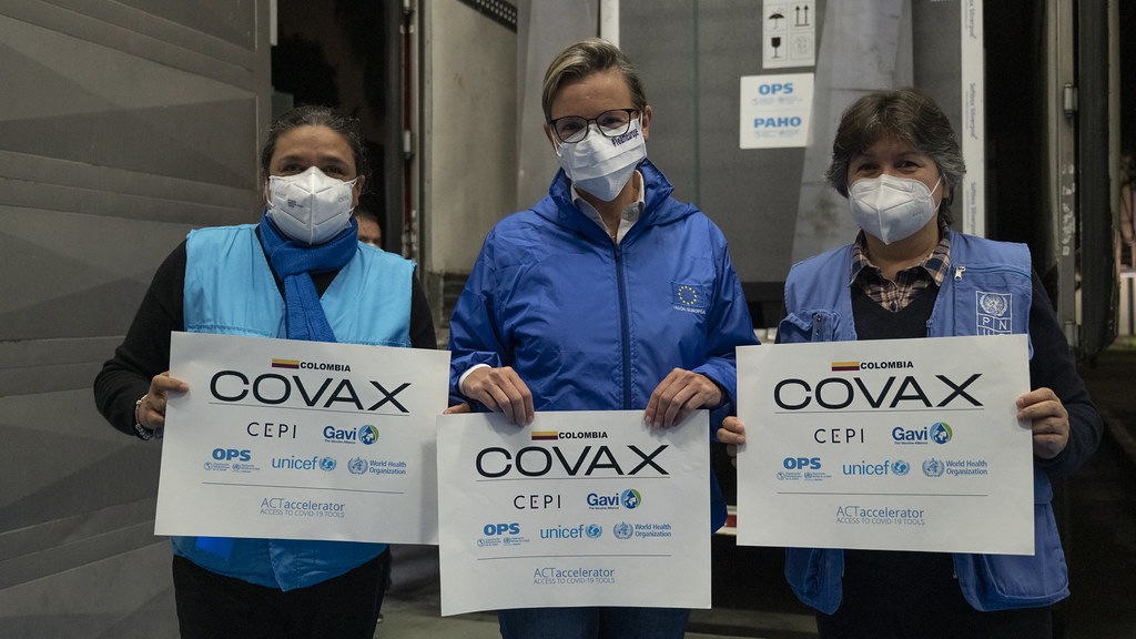 Colombia recibe segundo envío de 912.00 vacunas anti COVID-19 a través del mecanismo COVAX