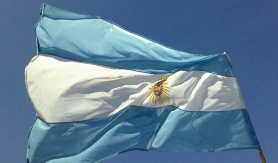 Argentina postergó cinco semanas elecciones primarias y legislativas por COVID-19