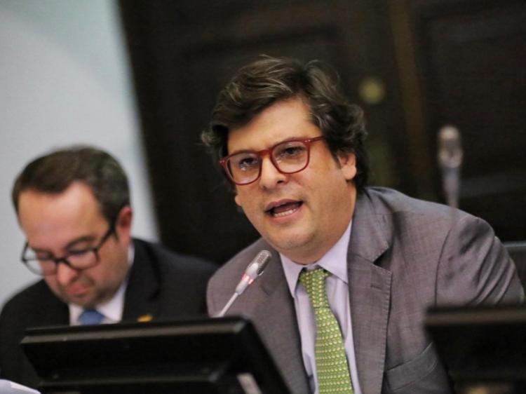 Centro Democrático no acepta renuncia y respalda continuación de Gabriel Velasco en la vocería de Senado