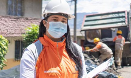 Medellín supera cifra nacional de mujeres que trabajan en obras públicas