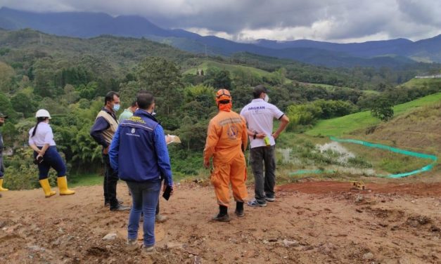Tras movimiento en masa sobre el río Medellín a la altura de Caldas, se recomienda monitoreo de la ladera y la cuenca