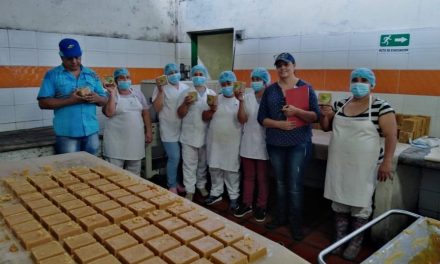 Agroindustria panelera, Antioquia convierte trapiches en modernos centros de producción de alimentos