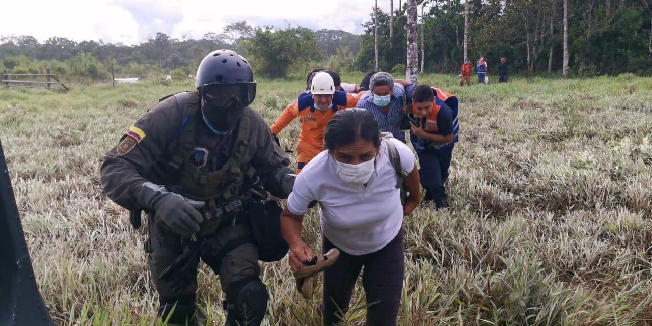 En Putumayo, Policía Nacional rescató a una familia atrapada por el invierno [VIDEO]