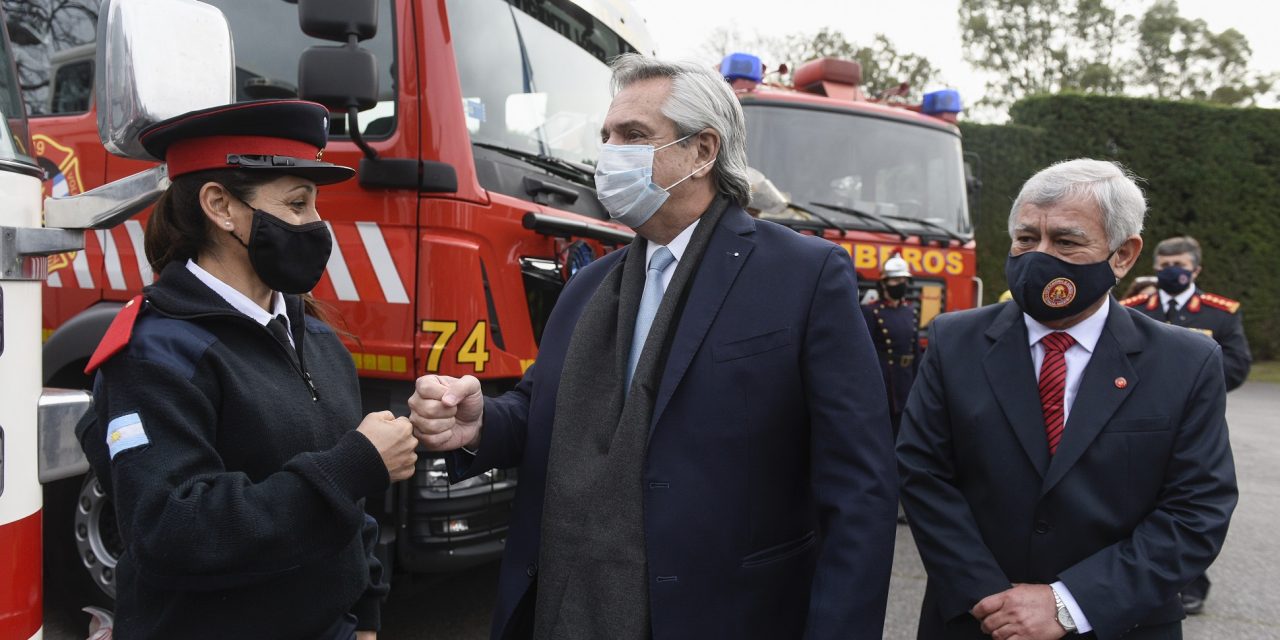 El Presidente argentino promulgó la Ley de Fortalecimiento del Sistema de Bomb​eros Voluntarios