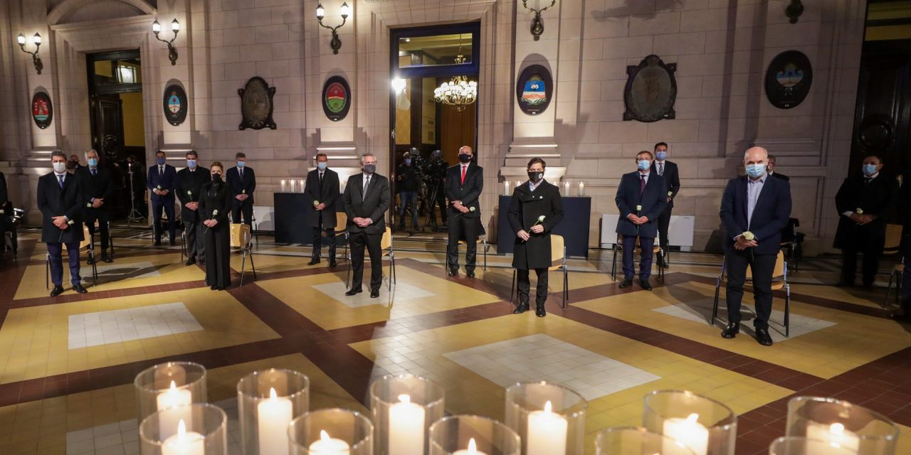 Presidente encabezó un homenaje a los fallecidos por el Covid-19 en Argentina