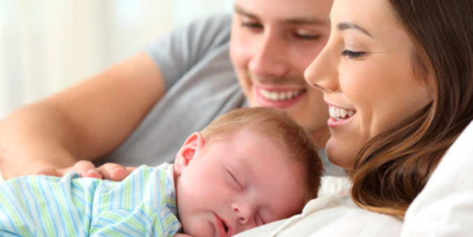 Los padres de recién nacidos estarán junto a sus hijos en los primeros meses de vida