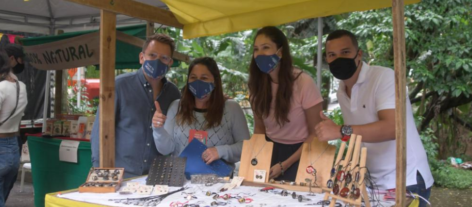 Emprendedoras de Medellín reciben acompañamiento de ONU Mujeres para fortalecer sus negocios