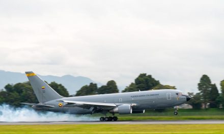 Avión Boeing 767 ‘Júpiter’ de la Fuerza Aérea Colombiana aterrizo con los biológicos de Janssen donados por EE. UU. a Colombia