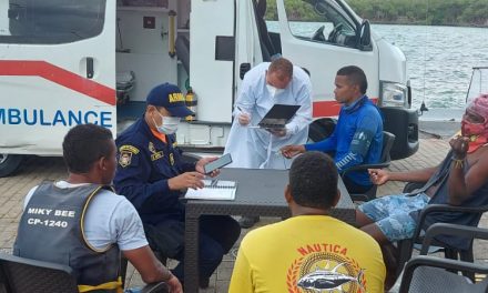 Armada de Colombia rescata a náufragos en San Andrés