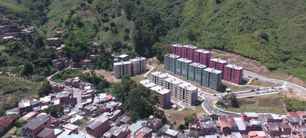 Más de 2.000 familias de Medellín vivirán en hogares con características ecosostenibles