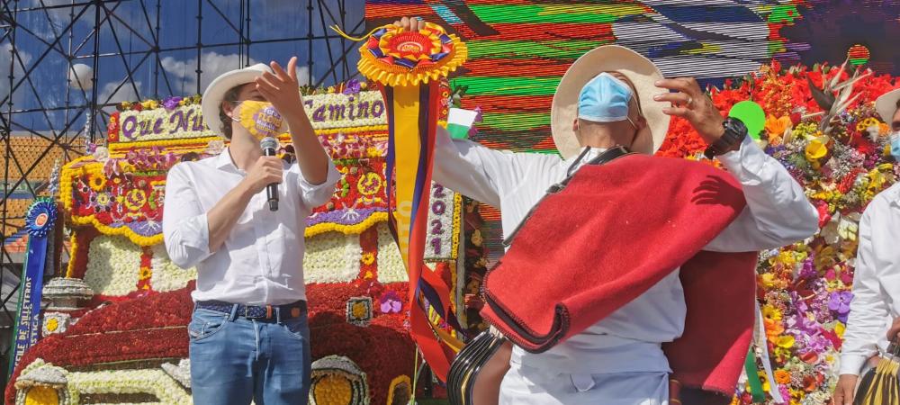 Luis Felipe Londoño Londoño, de la vereda El Placer, Con su Silleta Artística, fue el ganador absoluto de la edición 64 del Desfile de Silleteros