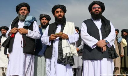 Afganistán: Los talibanes declaran la «completa independencia».