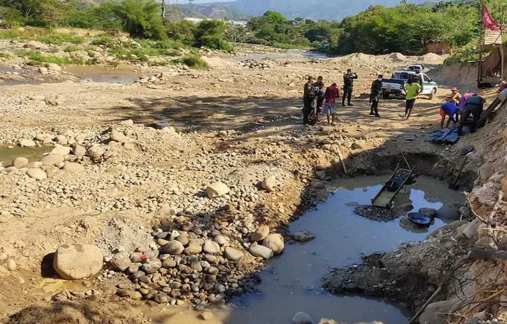 Operativo de minería en Nechí deja un muerto y tres heridos