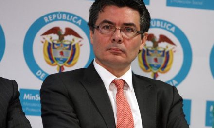 Álvaro Uribe crítica  la candidatura de Alejandro Gaviria
