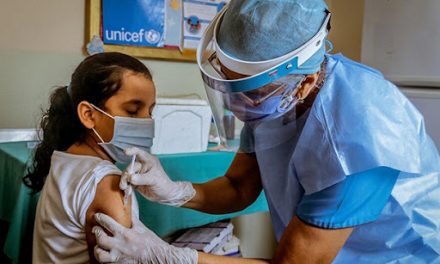 Unicef llama a Ecuador a proteger a niños y adolescentes afectados por la pandemia