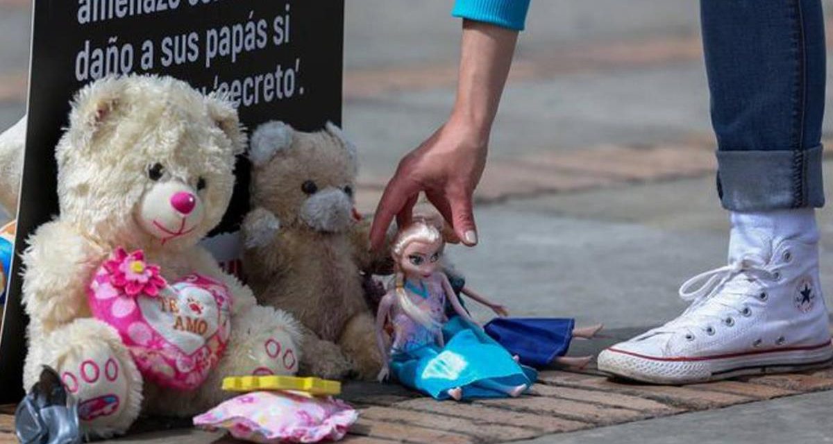 Polémica determinación: Corte Constitucional ‘tumbó’ cadena perpetua contra violadores de niños