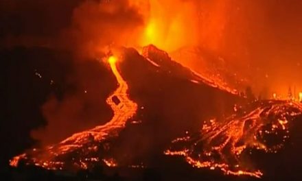 Más de 5.000 damnificados dejó erupción del volcán de La Palma en España: Continúa la alerta