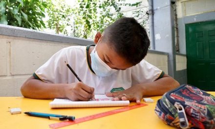 Universitarios apoyarán la nivelación académica de más de 700 estudiantes de instituciones educativas oficiales de Medellín