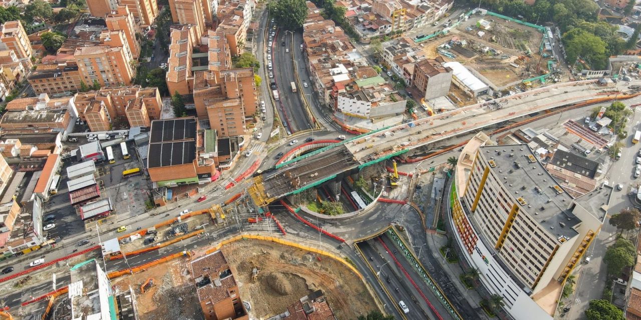 A buen ritmo avanzan los intercambios viales de la avenida 80 con las calles Colombia y San Juan