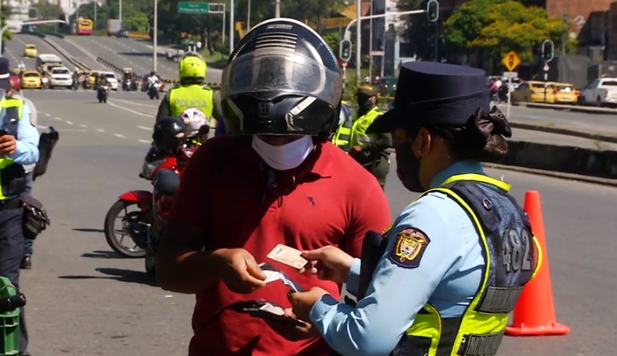 Medellinenses ya pueden acceder a descuentos en el pago de multas de tránsito, contemplados en Ley de Inversión Social