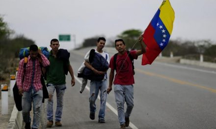Colombia alcanzó un millón de tarjetas de protección entregadas a migrantes venezolanos: así lo confirmó Iván Duque
