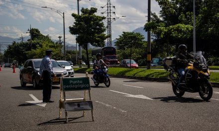 El 4 de octubre inicia el pico y placa para motocicletas en Medellín: Ojo a la medida