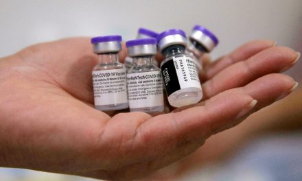 Vacuna COVID-19 para niños en los Estados Unidos está a días para su aprobación, según Pfizer