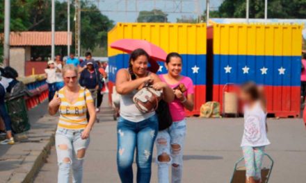 Migración venezolana: más de 800 mil productos financieros adquiridos en Colombia