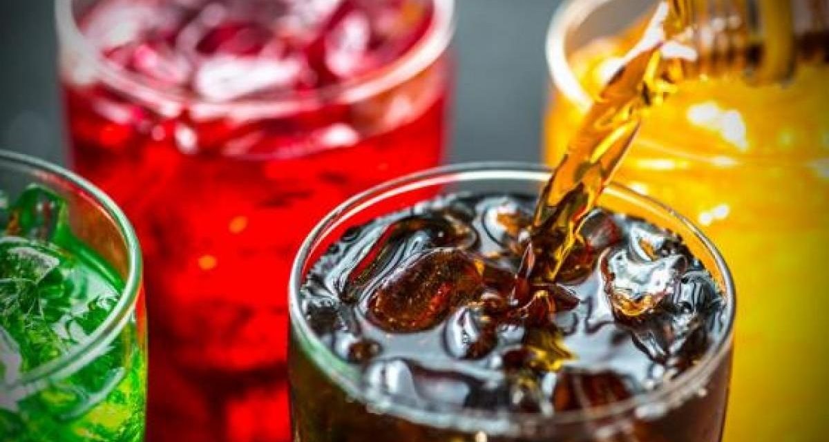 Según Undeco, están en riesgo 9.200 tiendas de barrio por propuesta de impuesto a las bebidas azucaradas
