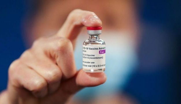 Vacunas de AstraZeneca donadas por España llegarán a mediados de septiembre: Minsalud