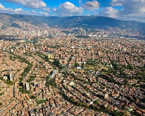 Más de 3.000 personas asistieron al Día Blanco en Medellín, para conocer la rendición social de cuentas en sus barrios