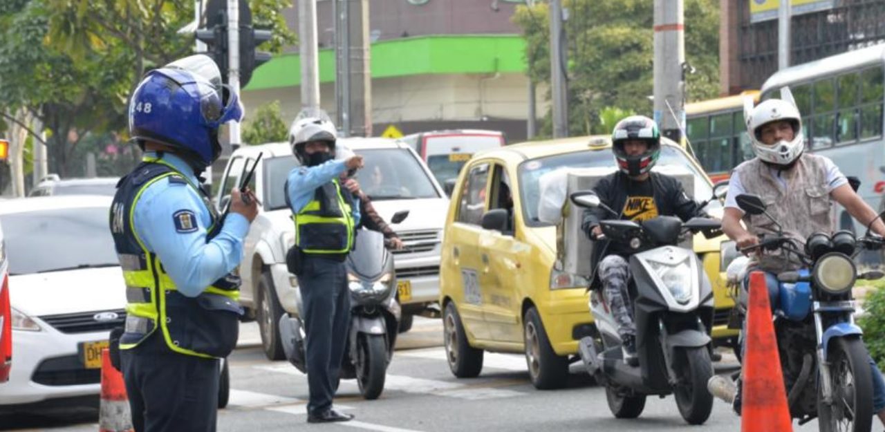 Este martes comenzará la fase sancionatoria del pico y placa para motocicletas en Medellín: Todo lo que debe saber