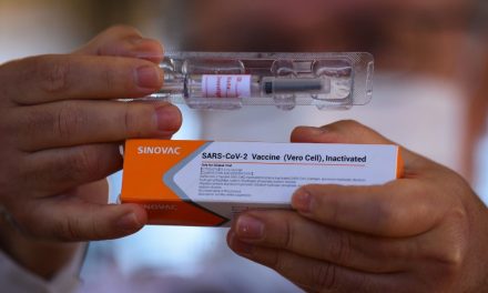 Llegan a Colombia más de 2 millones de dosis de vacunas contra el COVID-19 de Sinovac