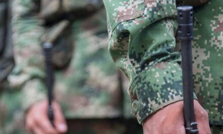 Insólito: Negaron atención de urgencias a soldado profesional que tenían inactivo en el régimen de salud