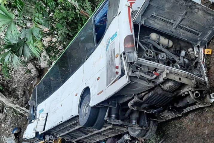 Horror: Grave accidente en la vía Medellín – Bogotá dejó siete muertos y más de 30 heridos