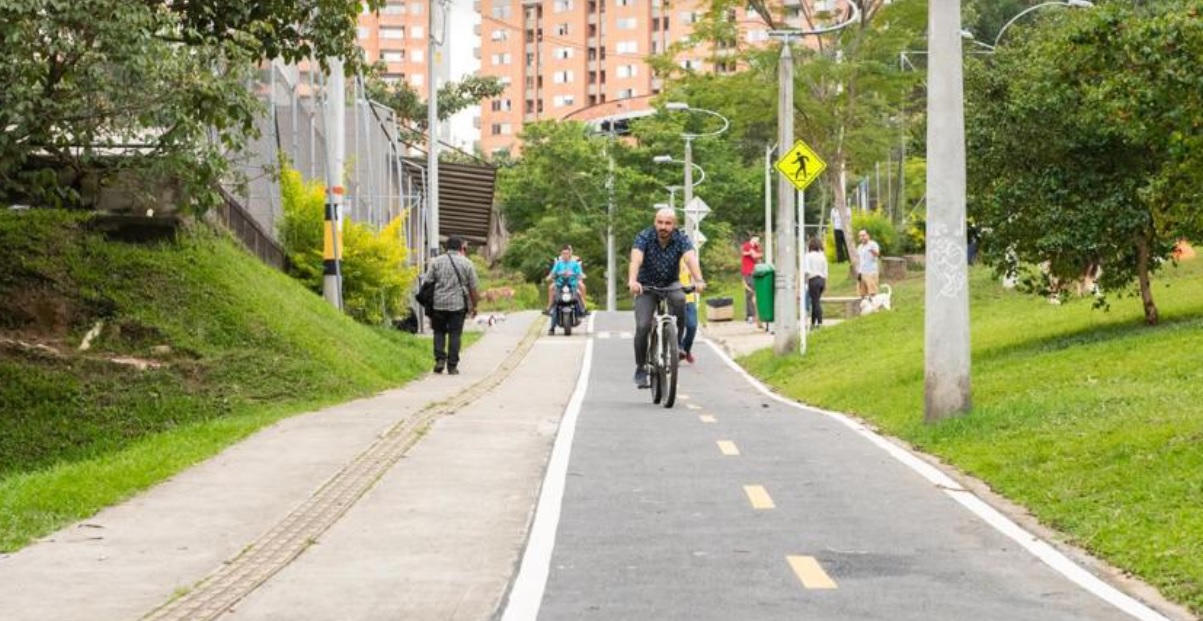 Hacia una movilidad sostenible: En Medellín, 37,8 kilómetros de ciclorruta recibieron mantenimiento en 2021