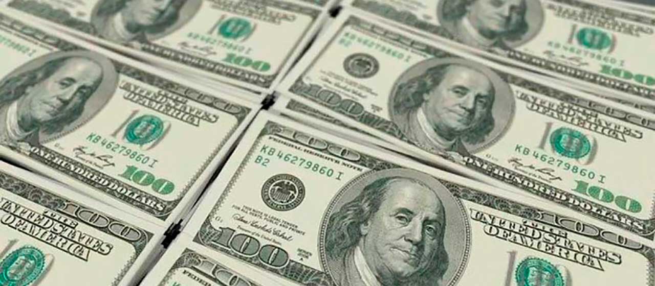 Se disparó el precio del dólar en Colombia: valor de la moneda en el país ya se acerca a los $4.400, en pico histórico