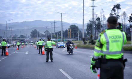 Ministerio de Transporte mediante estrategias conjuntas en el sector buscan flujo vehicular sin contratiempos en el puente de reyes