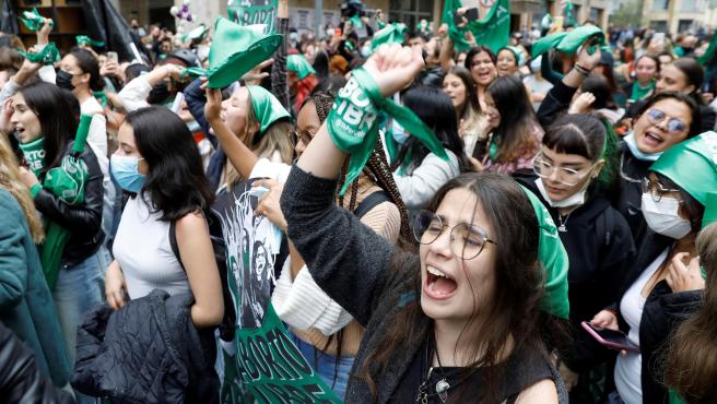 Opiniones a favor y en contra a decisión de la Corte de despenalizar el aborto en Colombia hasta la semana 24