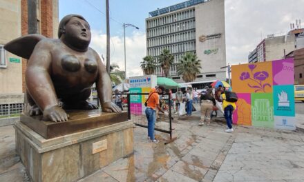 Con oferta institucional de la Alcaldía de Medellín, inició segunda etapa de recuperación de la Plaza Botero