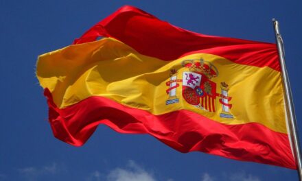 España superó en 2024 los 100 millones de pasajeros aéreos por primera vez en su historia