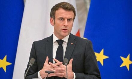 Francia hace un llamado a sus ciudadanos para que evacuen Ucrania
