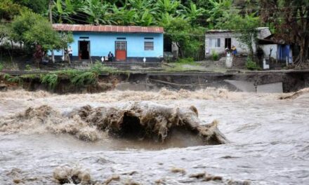 Crece números de damnificados y desaparecidos por ola invernal en Antioquia