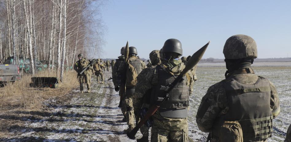 Rusia comienza a retirar sus tropas de Kiev y Chernígov en Ucrania