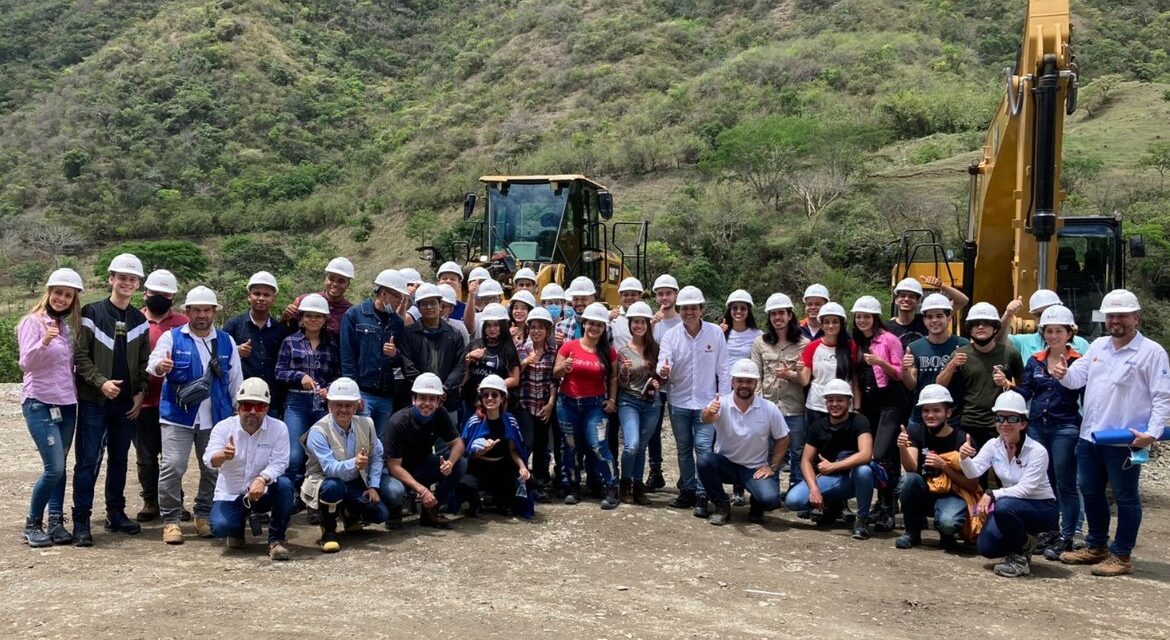 De las aulas a las carreteras: estudiantes universitarios participarán en proyectos de infraestructura vial