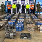 Interceptan narcosubmarino con 10 toneladas de cocaína