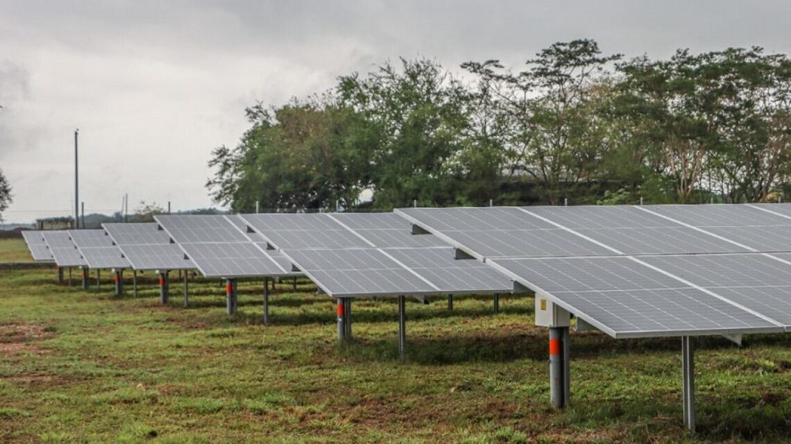 Base aérea de Palanqueros: primera en implementar paneles solares y sustituir el 23% de su fuente de energía